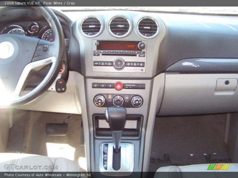 Polar White / Gray 2008 Saturn VUE XR