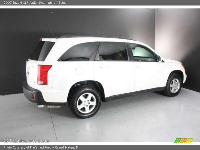 Pearl White / Beige 2007 Suzuki XL7 AWD