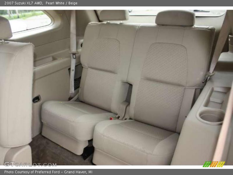 Pearl White / Beige 2007 Suzuki XL7 AWD
