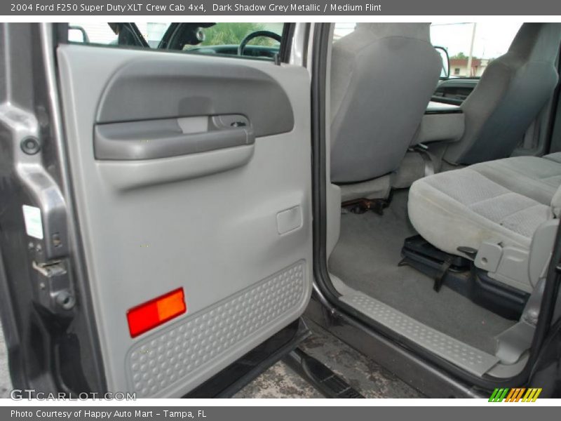 Dark Shadow Grey Metallic / Medium Flint 2004 Ford F250 Super Duty XLT Crew Cab 4x4