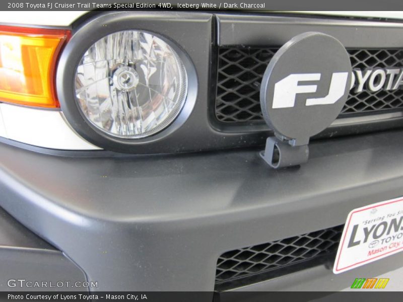 Iceberg White / Dark Charcoal 2008 Toyota FJ Cruiser Trail Teams Special Edition 4WD