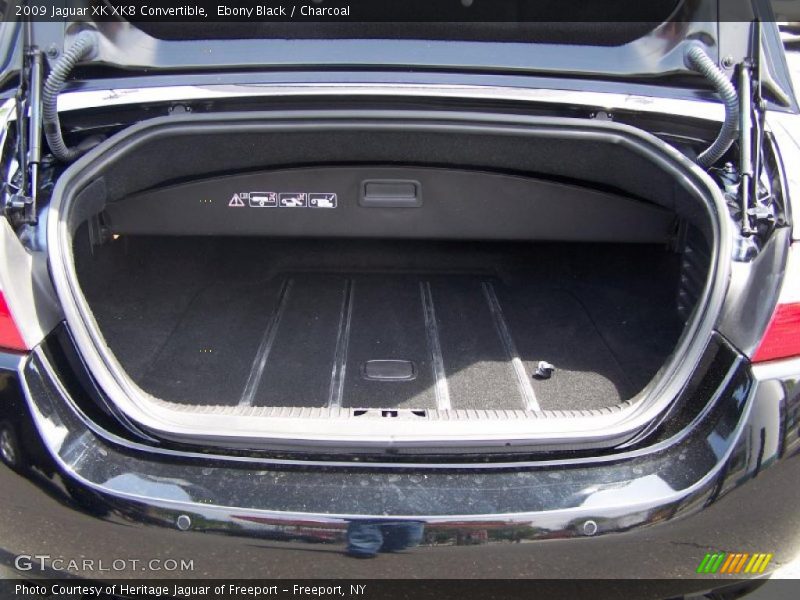  2009 XK XK8 Convertible Trunk