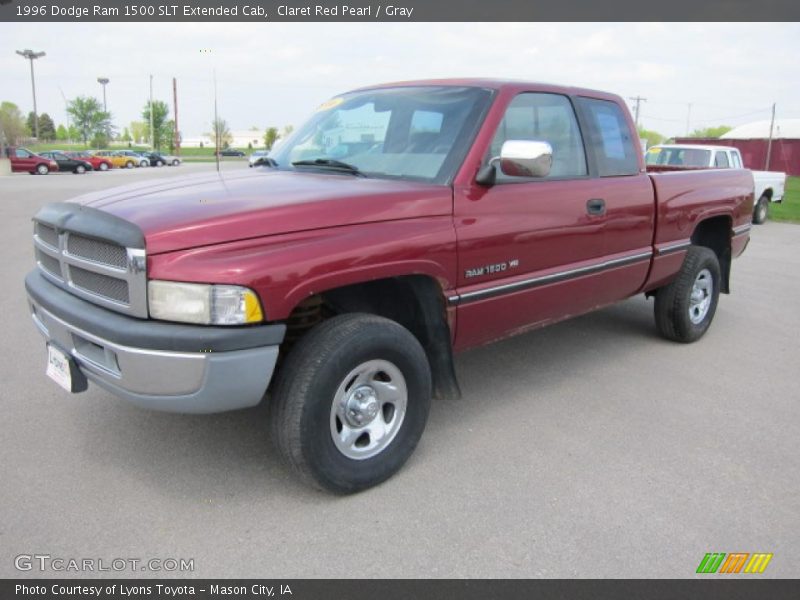 Front 3/4 View of 1996 Ram 1500 SLT Extended Cab