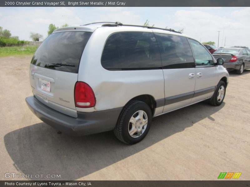 Bright Silver Metallic / Mist Gray 2000 Chrysler Grand Voyager SE