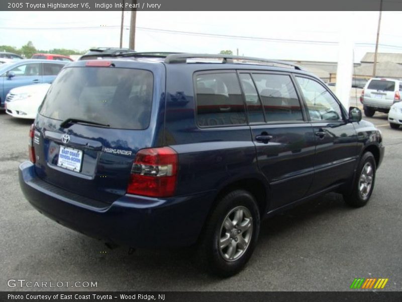 Indigo Ink Pearl / Ivory 2005 Toyota Highlander V6