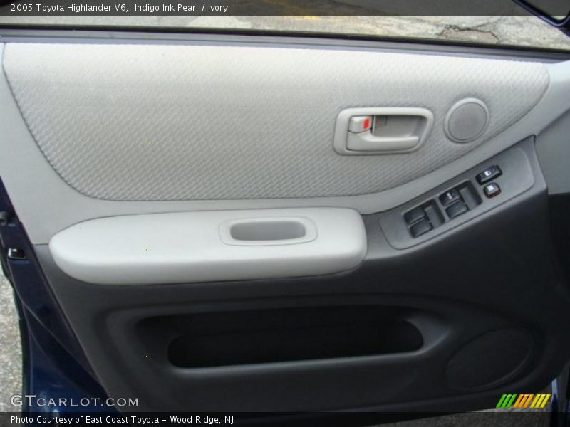 Indigo Ink Pearl / Ivory 2005 Toyota Highlander V6