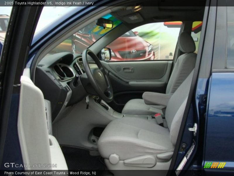 Indigo Ink Pearl / Ivory 2005 Toyota Highlander V6