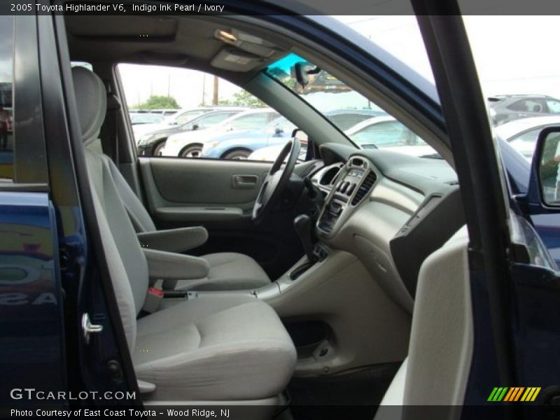 Indigo Ink Pearl / Ivory 2005 Toyota Highlander V6