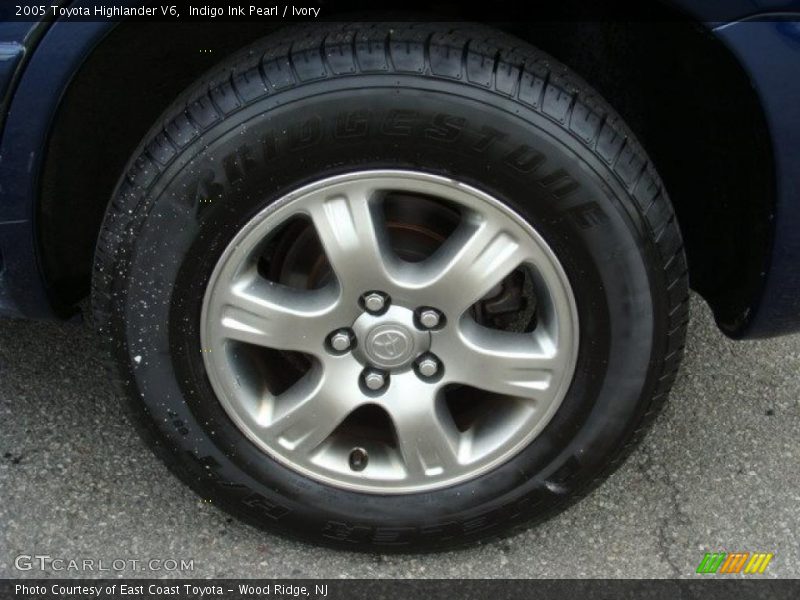 Indigo Ink Pearl / Ivory 2005 Toyota Highlander V6