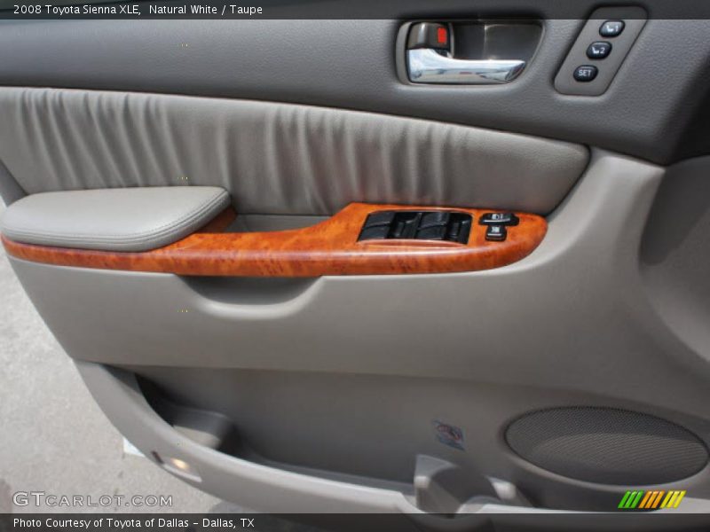 Natural White / Taupe 2008 Toyota Sienna XLE