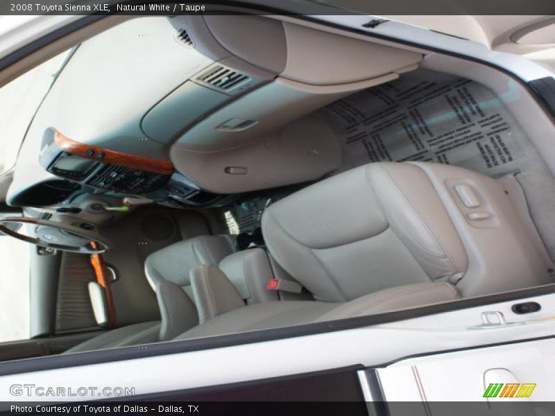 Natural White / Taupe 2008 Toyota Sienna XLE