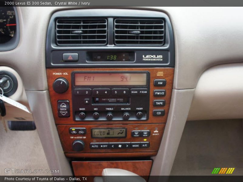 Crystal White / Ivory 2000 Lexus ES 300 Sedan