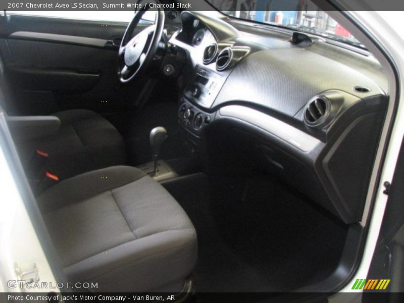 Summit White / Charcoal Black 2007 Chevrolet Aveo LS Sedan