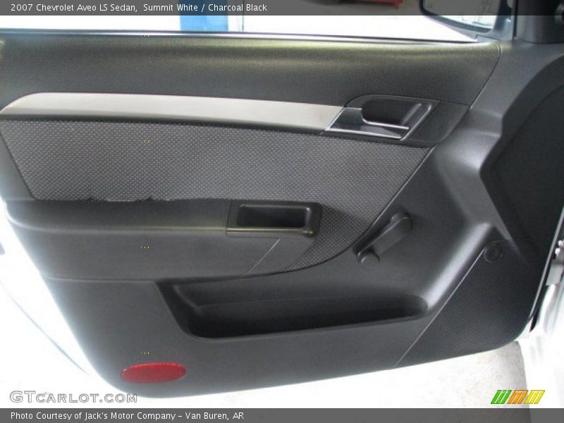 Summit White / Charcoal Black 2007 Chevrolet Aveo LS Sedan
