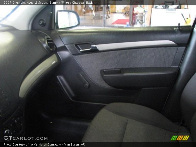 Summit White / Charcoal Black 2007 Chevrolet Aveo LS Sedan