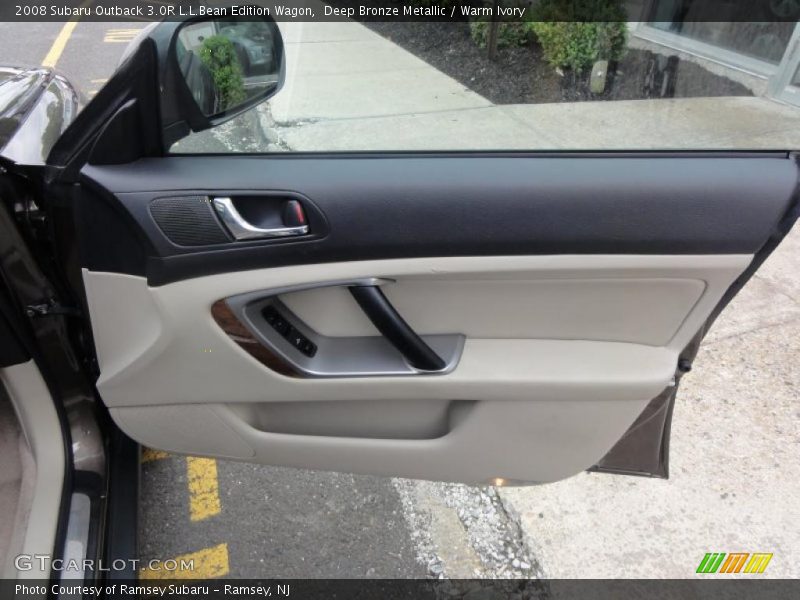 Door Panel of 2008 Outback 3.0R L.L.Bean Edition Wagon