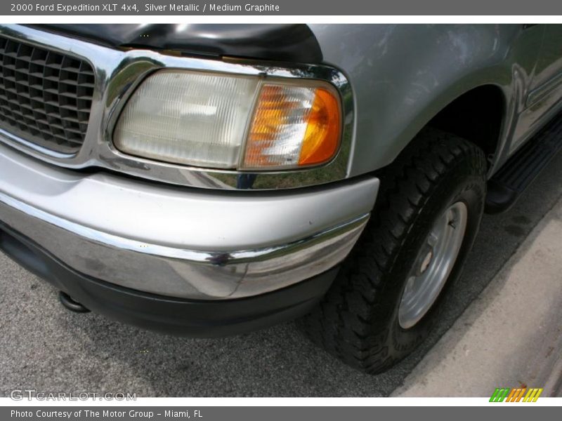 Silver Metallic / Medium Graphite 2000 Ford Expedition XLT 4x4
