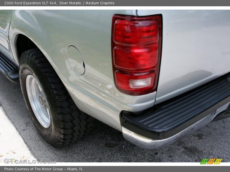 Silver Metallic / Medium Graphite 2000 Ford Expedition XLT 4x4