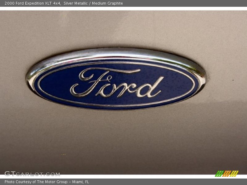Silver Metallic / Medium Graphite 2000 Ford Expedition XLT 4x4