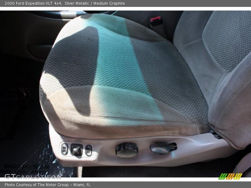 Silver Metallic / Medium Graphite 2000 Ford Expedition XLT 4x4