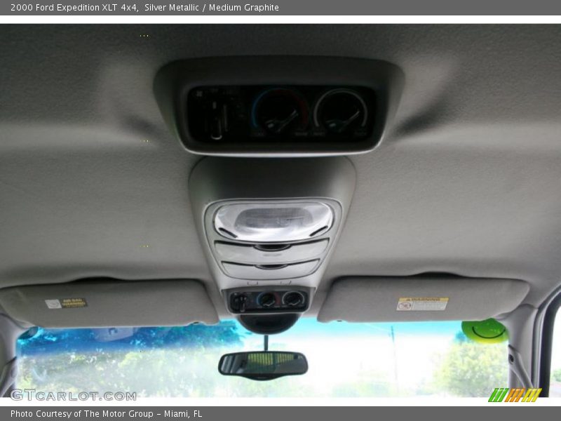 Silver Metallic / Medium Graphite 2000 Ford Expedition XLT 4x4
