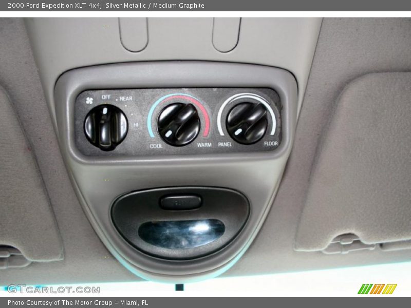 Silver Metallic / Medium Graphite 2000 Ford Expedition XLT 4x4