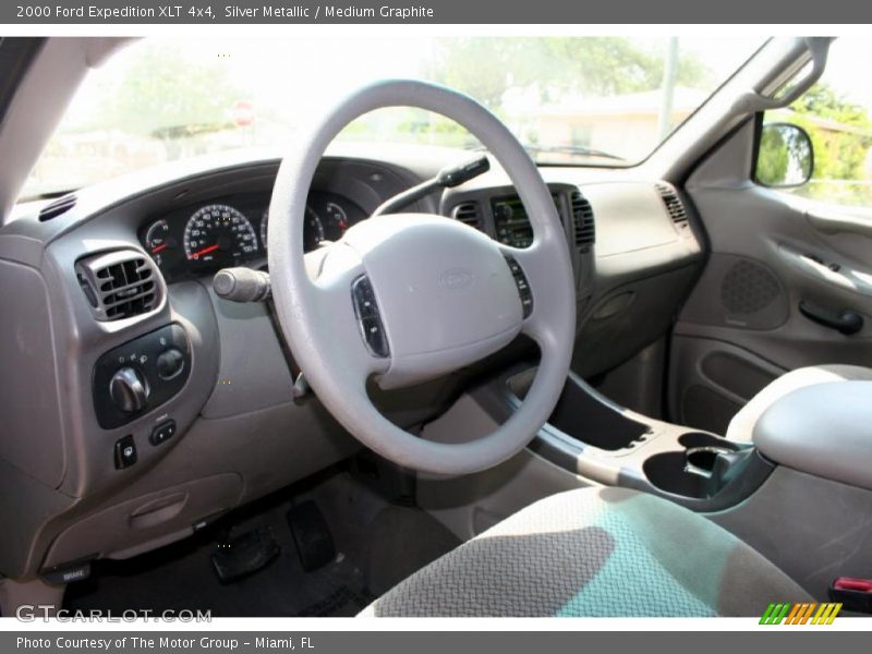 Silver Metallic / Medium Graphite 2000 Ford Expedition XLT 4x4