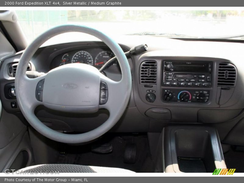 Silver Metallic / Medium Graphite 2000 Ford Expedition XLT 4x4