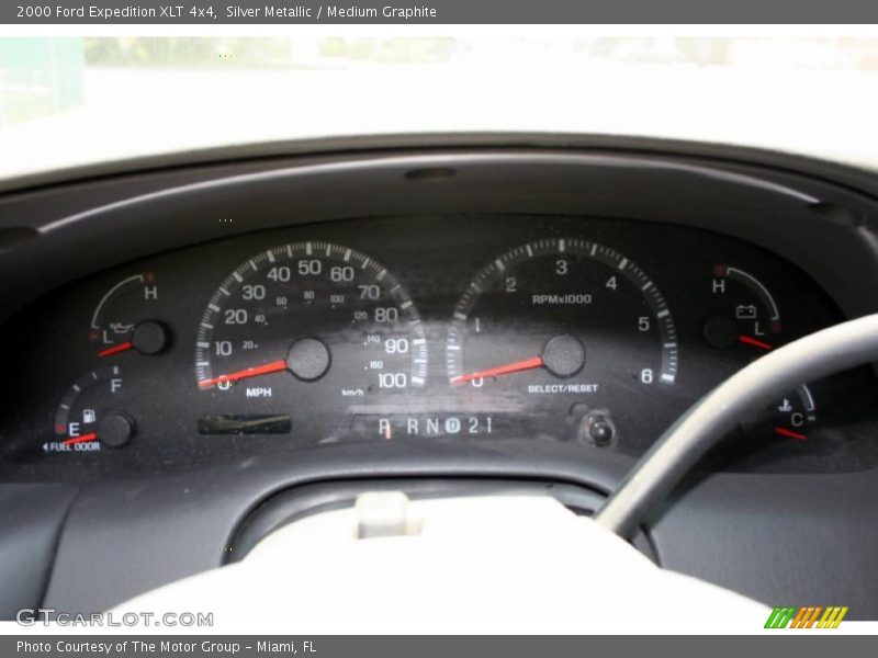 Silver Metallic / Medium Graphite 2000 Ford Expedition XLT 4x4