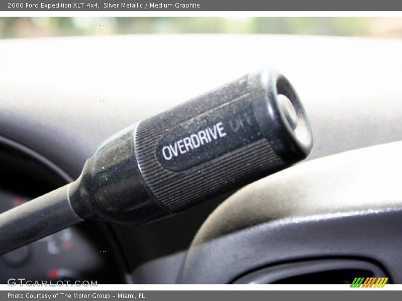 Silver Metallic / Medium Graphite 2000 Ford Expedition XLT 4x4