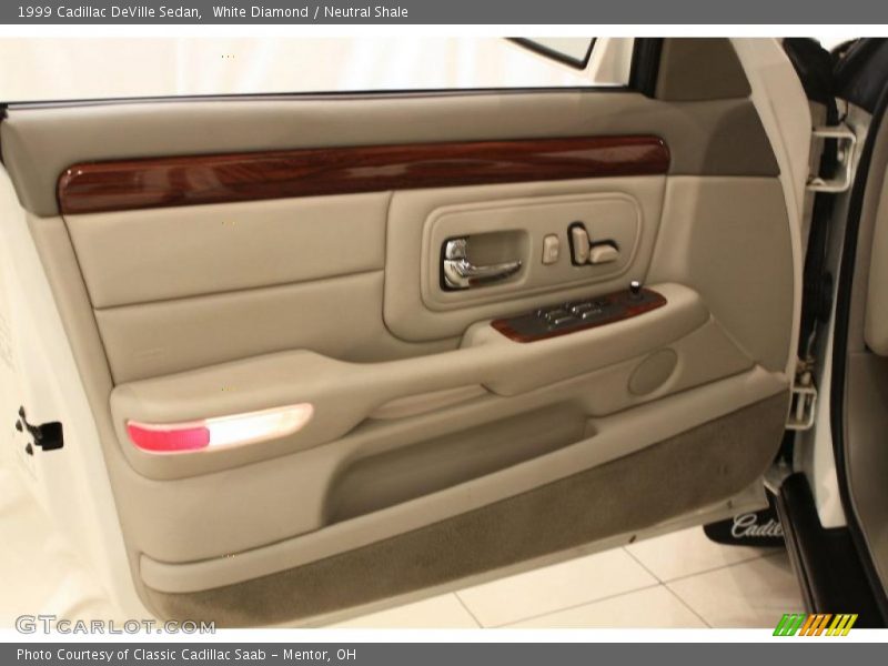 White Diamond / Neutral Shale 1999 Cadillac DeVille Sedan
