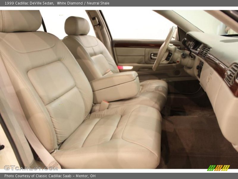 White Diamond / Neutral Shale 1999 Cadillac DeVille Sedan