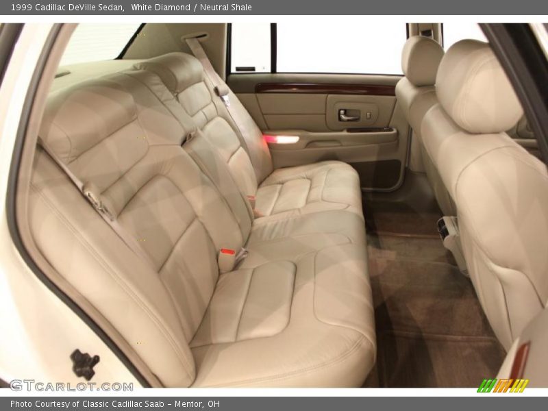 White Diamond / Neutral Shale 1999 Cadillac DeVille Sedan