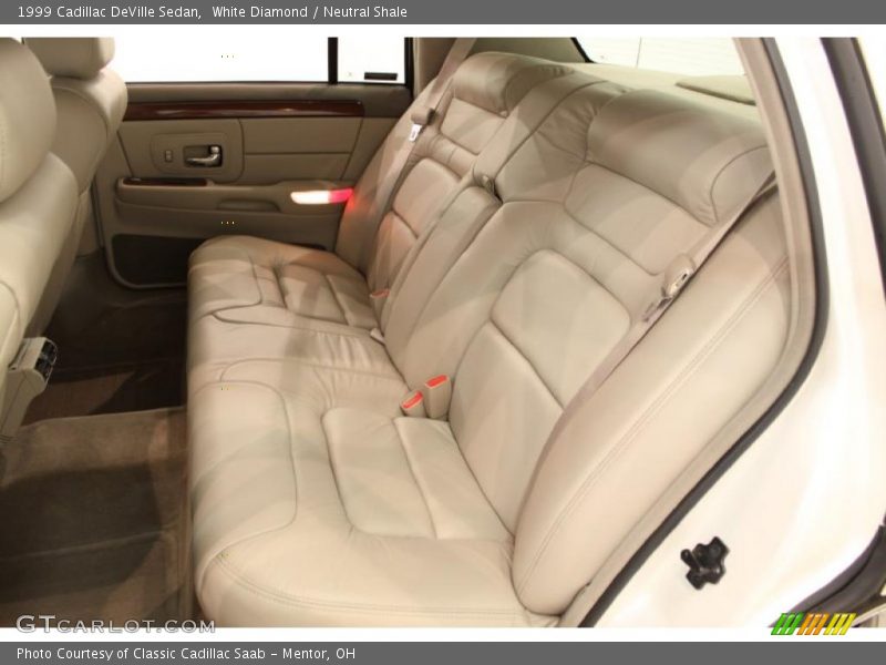 White Diamond / Neutral Shale 1999 Cadillac DeVille Sedan