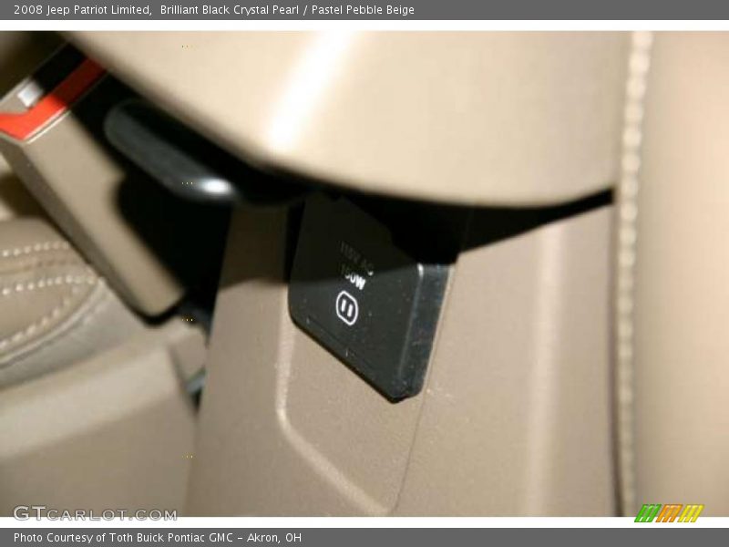 Brilliant Black Crystal Pearl / Pastel Pebble Beige 2008 Jeep Patriot Limited