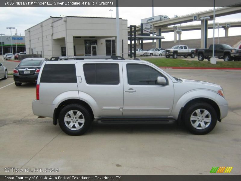Silver Lightning Metallic / Graphite 2005 Nissan Pathfinder LE