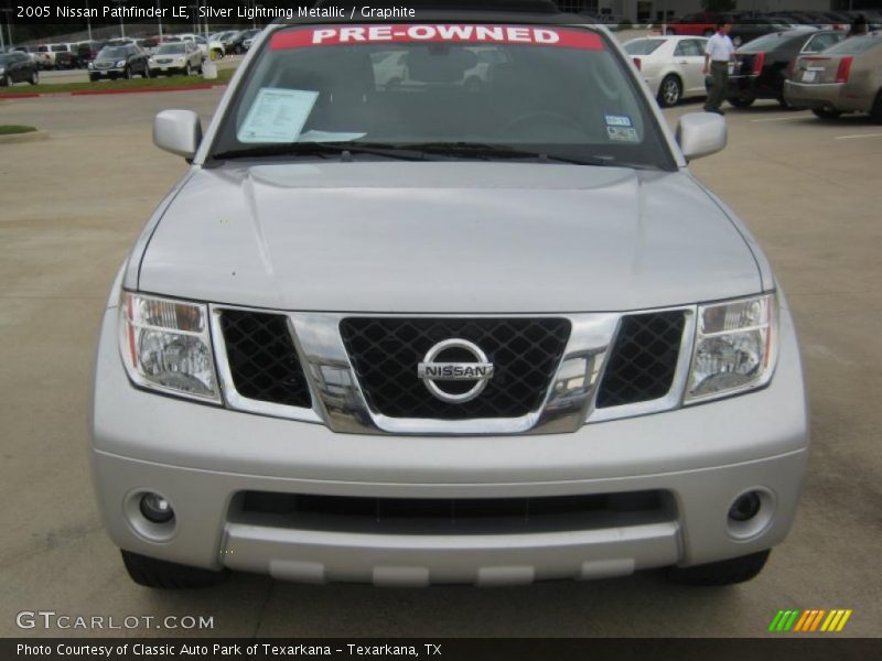 Silver Lightning Metallic / Graphite 2005 Nissan Pathfinder LE