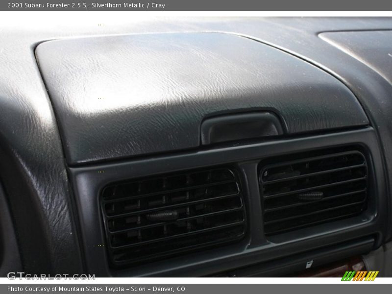 Silverthorn Metallic / Gray 2001 Subaru Forester 2.5 S