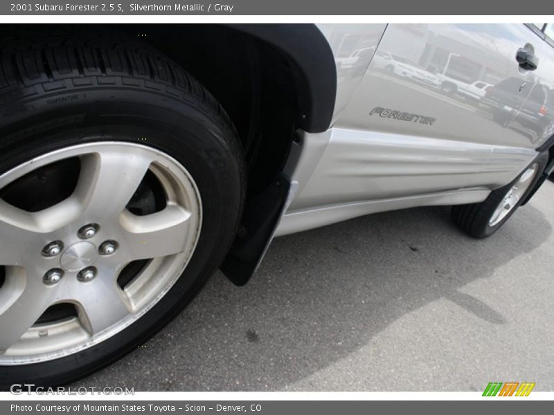 Silverthorn Metallic / Gray 2001 Subaru Forester 2.5 S