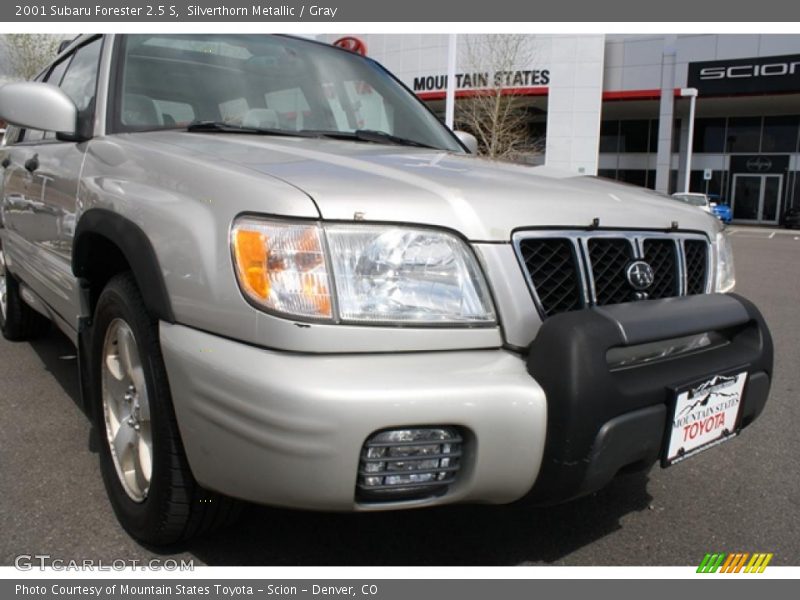 Silverthorn Metallic / Gray 2001 Subaru Forester 2.5 S