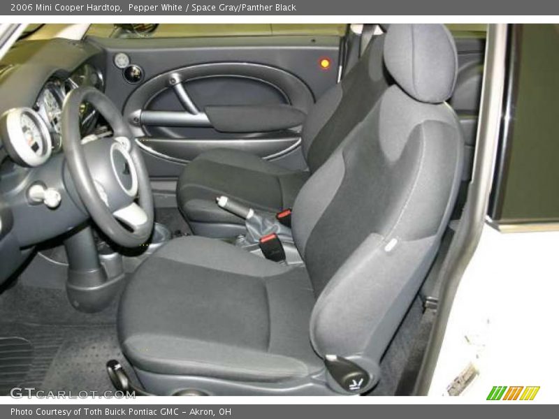 Pepper White / Space Gray/Panther Black 2006 Mini Cooper Hardtop