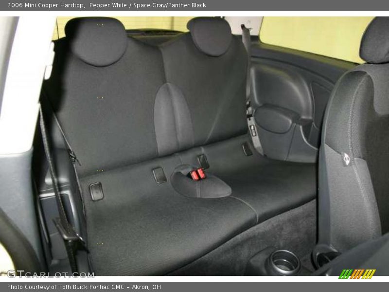 Pepper White / Space Gray/Panther Black 2006 Mini Cooper Hardtop