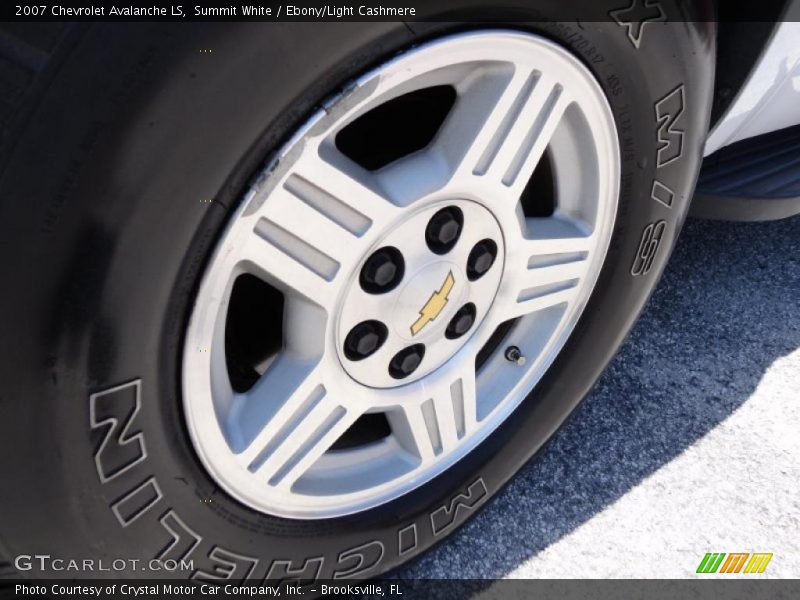 Summit White / Ebony/Light Cashmere 2007 Chevrolet Avalanche LS