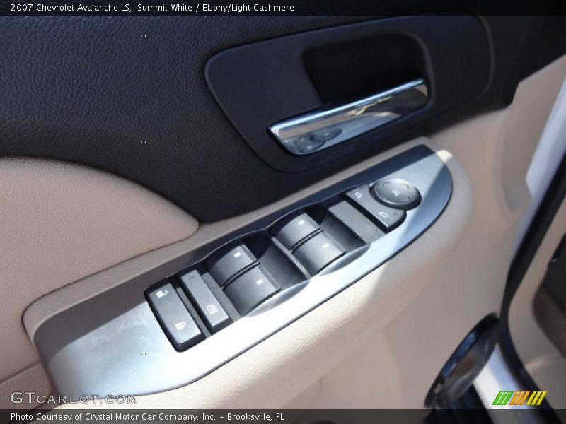 Summit White / Ebony/Light Cashmere 2007 Chevrolet Avalanche LS