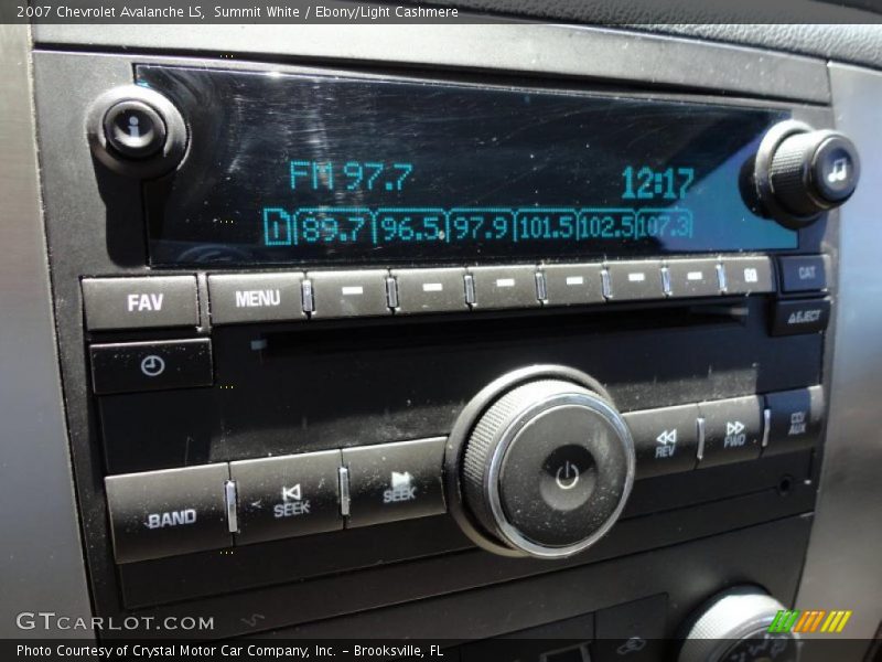Summit White / Ebony/Light Cashmere 2007 Chevrolet Avalanche LS