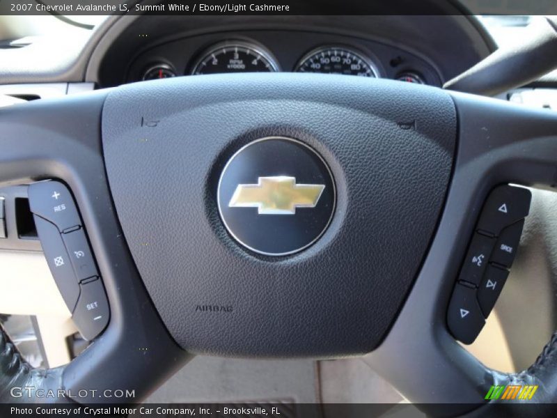 Summit White / Ebony/Light Cashmere 2007 Chevrolet Avalanche LS