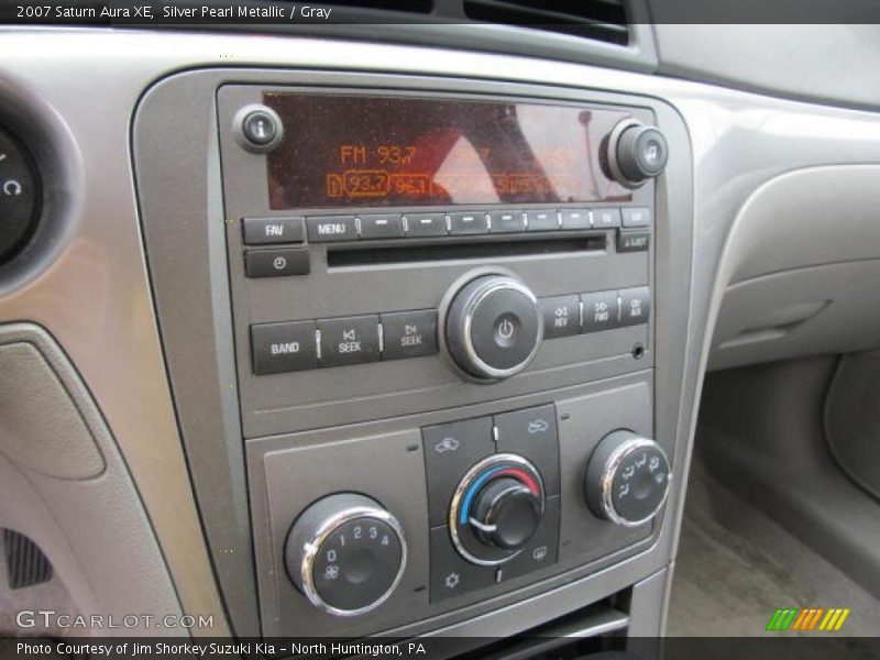 Silver Pearl Metallic / Gray 2007 Saturn Aura XE