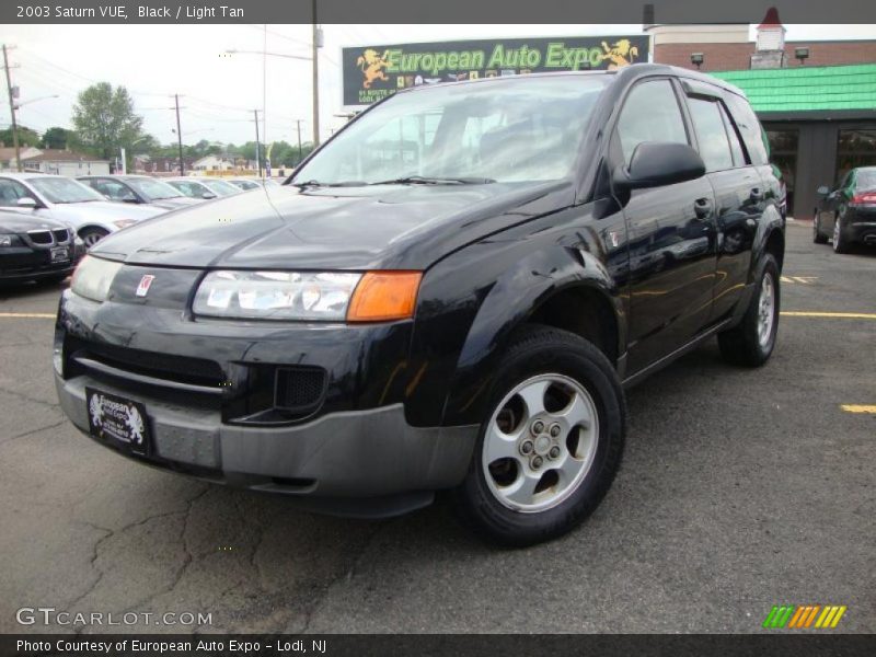 Black / Light Tan 2003 Saturn VUE