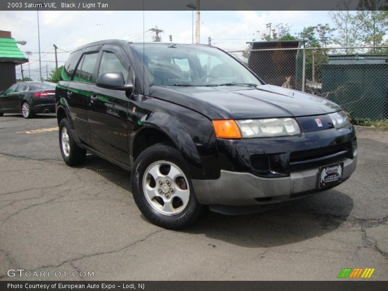 Black / Light Tan 2003 Saturn VUE