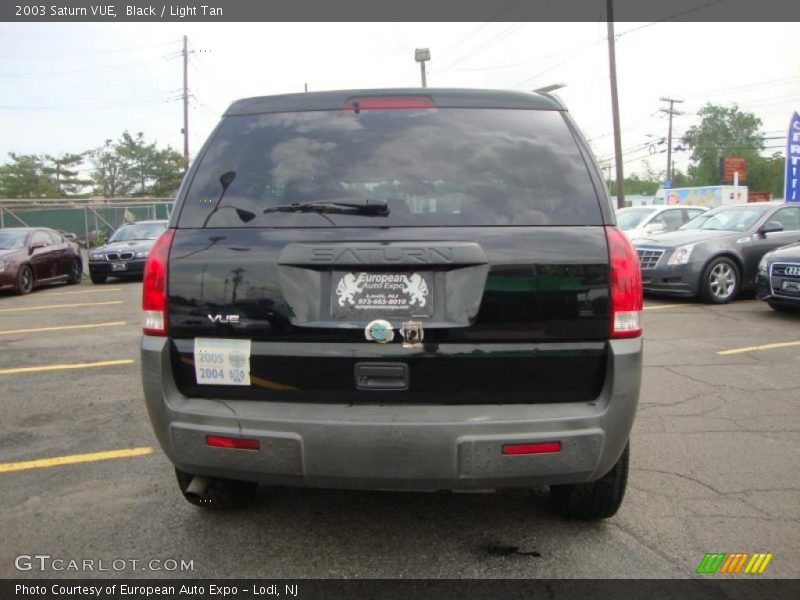 Black / Light Tan 2003 Saturn VUE